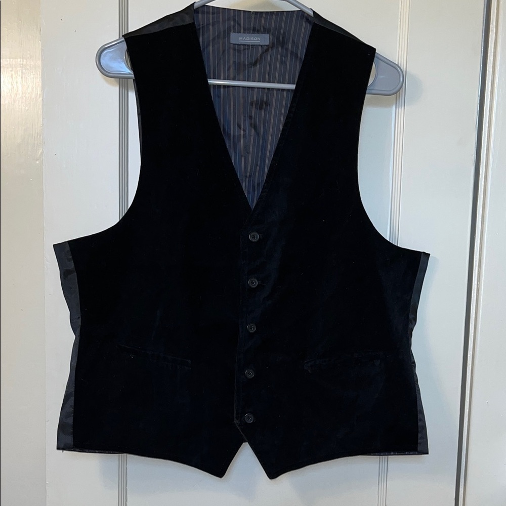 Madison Black Men's Vest